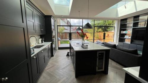 rb-Bespoke Kitchen-3